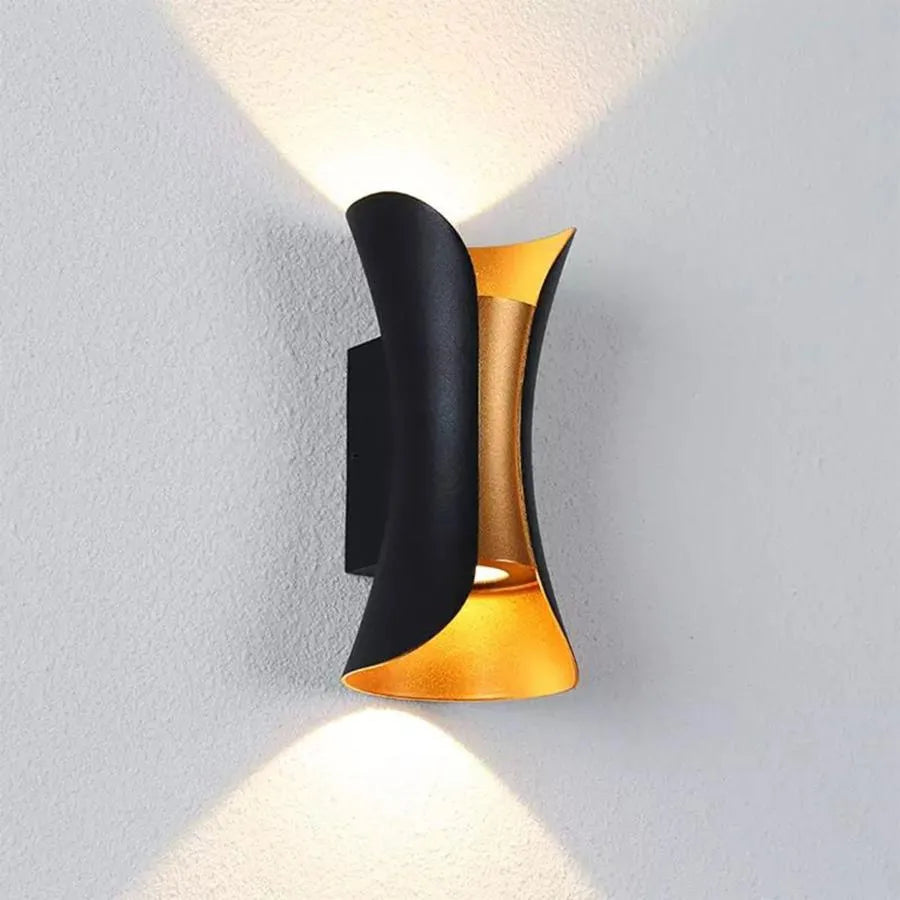 Kinkiet zewnętrzny LED Pauline 2, 10W, 20x10, 3000K, metal, czarno-złoty Kinkiety zewnętrzne Nazwa domyślna Alessandro Design