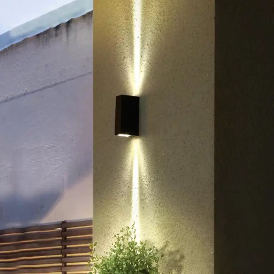 Celsis 6W Czarny zewnętrzny kinkiet LED Domyślny tytuł Alessandro Design