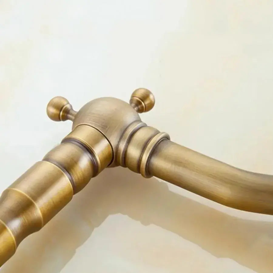 Bateria kuchenna z łabędzią szyją, metal, antyczne złoto, baterie kuchenne OD/2047 Domyślny tytuł Alessandro Design