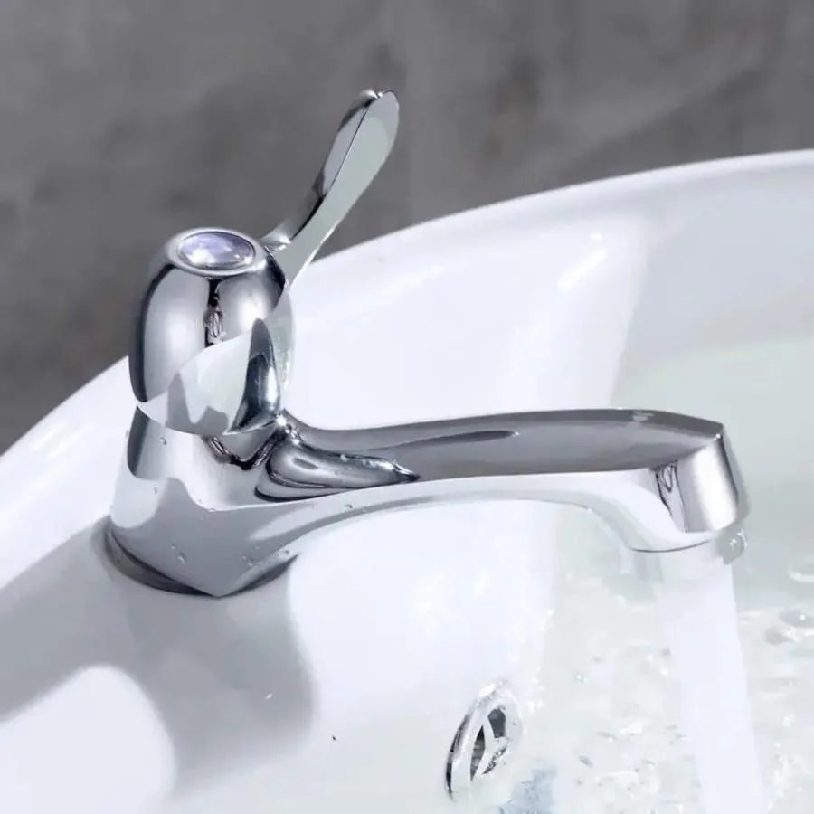 Bateria umywalkowa motylkowa Zimna woda Chromowane baterie łazienkowe Domyślny tytuł Alessandro Design
