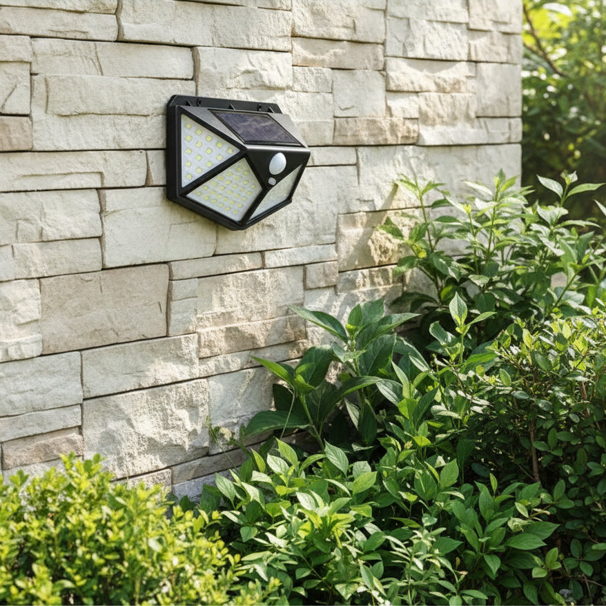 Lampa solarna z czujnikiem ruchu, 100 diod LED, IP.65, czarna Kinkiety zewnętrzne Tytuł domyślny Alessandro Design