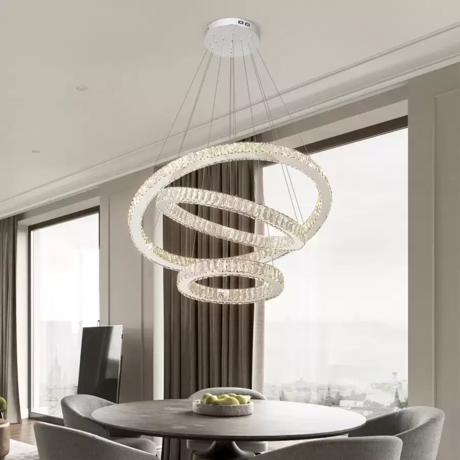 Zawieszany żyrandol LED z pilotem i kryształem CAYDEN 200W, 3 koła, światło zimne/ciepłe/neutralne, możliwość przyciemniania, błyszczący chrom, żyrandol LED o regulowanej wysokości Domyślny tytuł Alessandro Design
