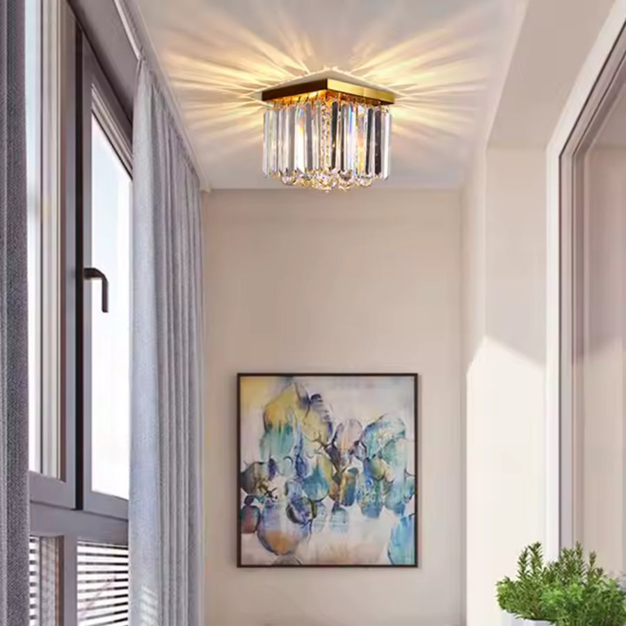 Żyrandol kryształowy MARTINEZ Linear Luxe, średnica 35cm, 4x E14, błyszczące złoto Nowoczesne kandelabry Domyślny tytuł Alessandro Design
